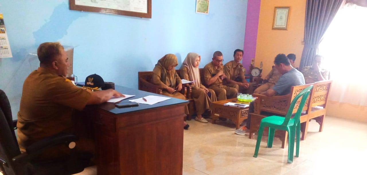 RAPAT KOORDINASI KEPALA DESA CINTAJAYA DAN PERANGKAT